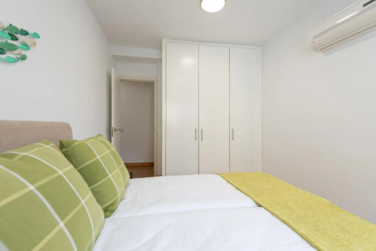 Apartman Maninindra Hideaway - W/2 Bedrooms, A/C, Free Wifi